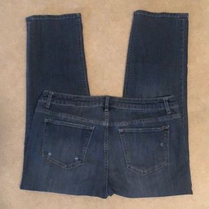 22 Vera Wang tattered Jean pants. Sz8